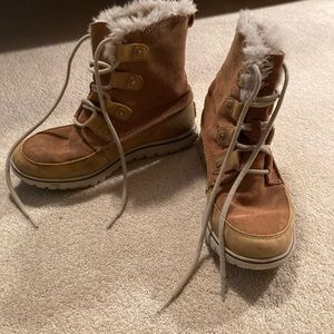 Sorel explorer boots